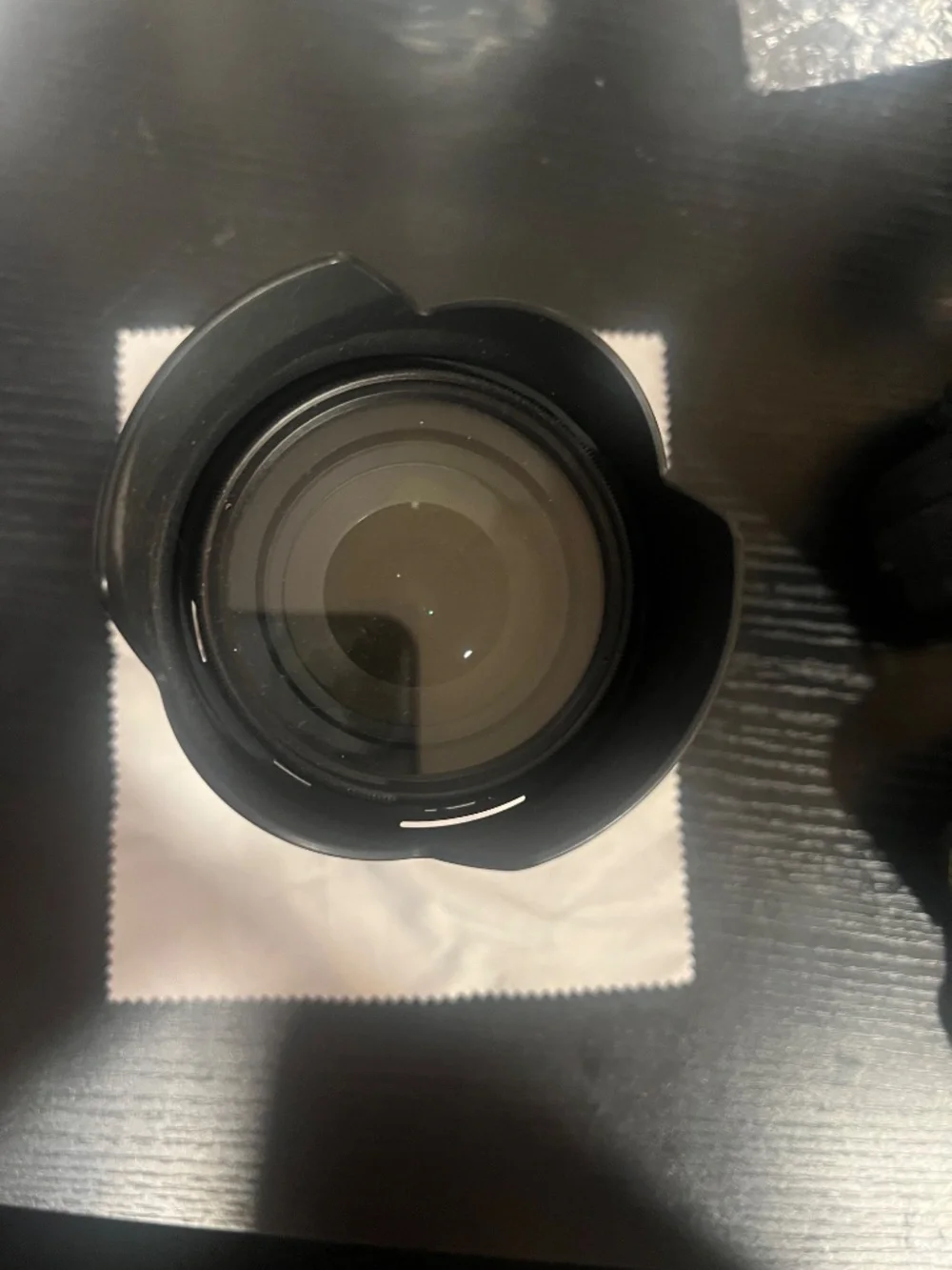 Nikon AF-S DX NIKKOR 18-135mm Zoom Lens F Mount with HB-32 Hood